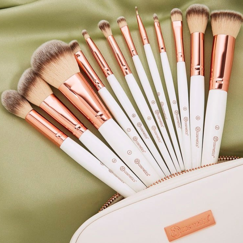 Bộ Cọ Trang Điểm 12 Cây BH COSMETICS Rose Romance BHBO02